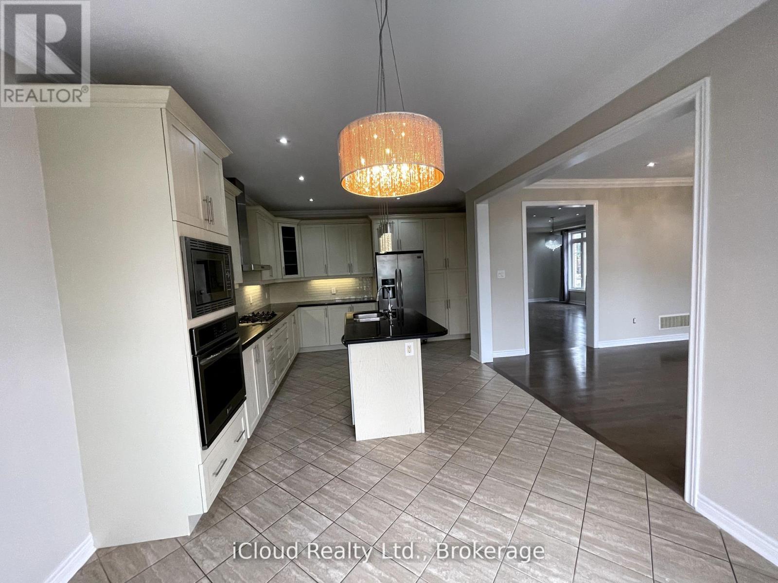 109 Kaitting Trail Sw, Oakville, Ontario  L6M 0T6 - Photo 23 - W12482405