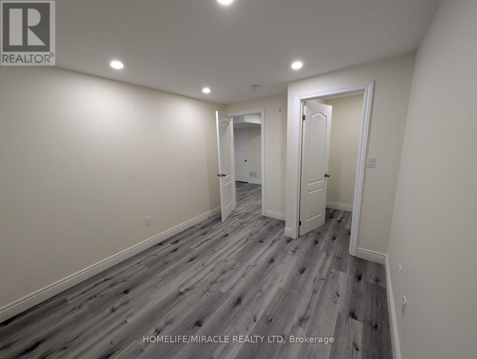 37 Calm Waters Crescent, Brampton, Ontario  L6V 4R9 - Photo 3 - W12482406