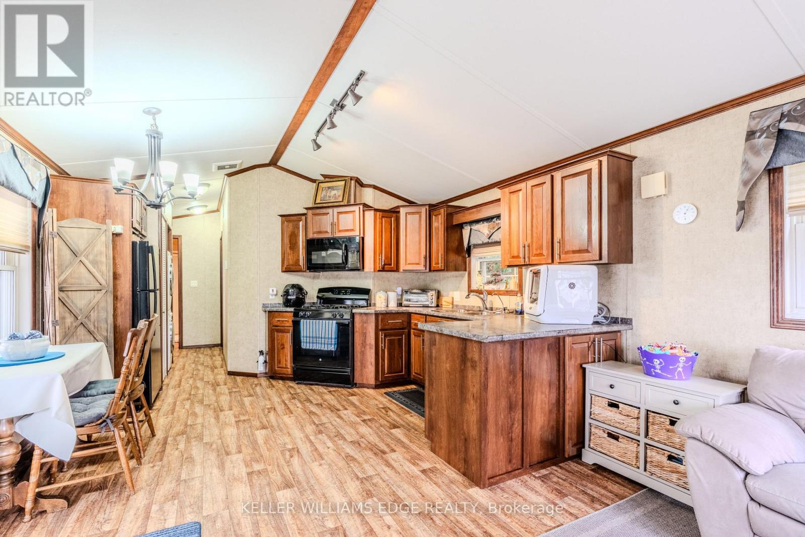 4 Tamarack - 4449 Milburough Line, Burlington, Ontario  L7P 0C5 - Photo 9 - W12482407
