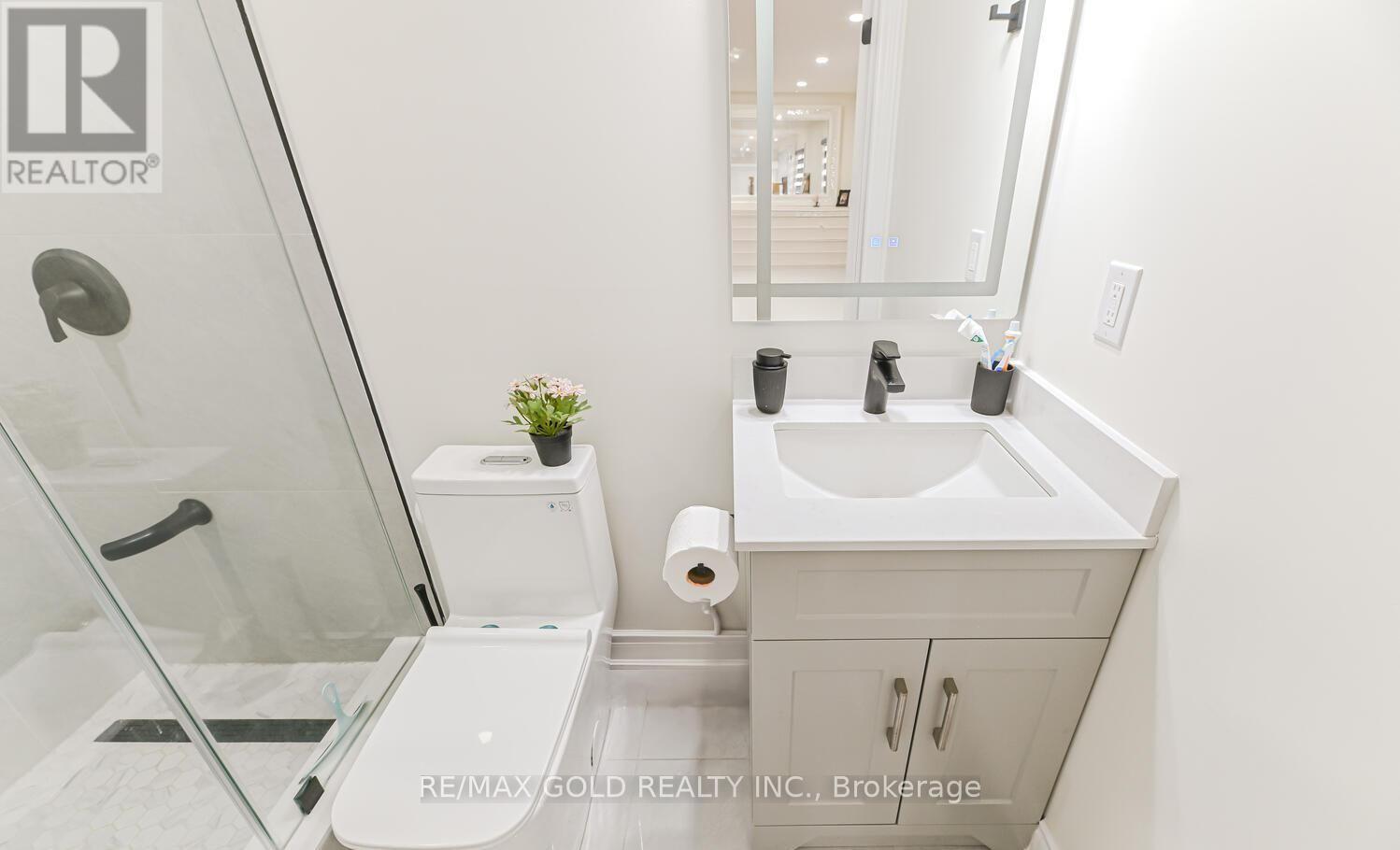 81 Drake Boulevard, Brampton, Ontario  L6T 3L2 - Photo 20 - W12482409