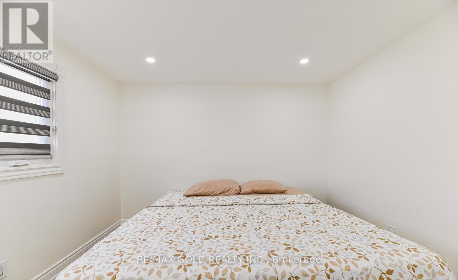 81 Drake Boulevard, Brampton, Ontario  L6T 3L2 - Photo 22 - W12482409