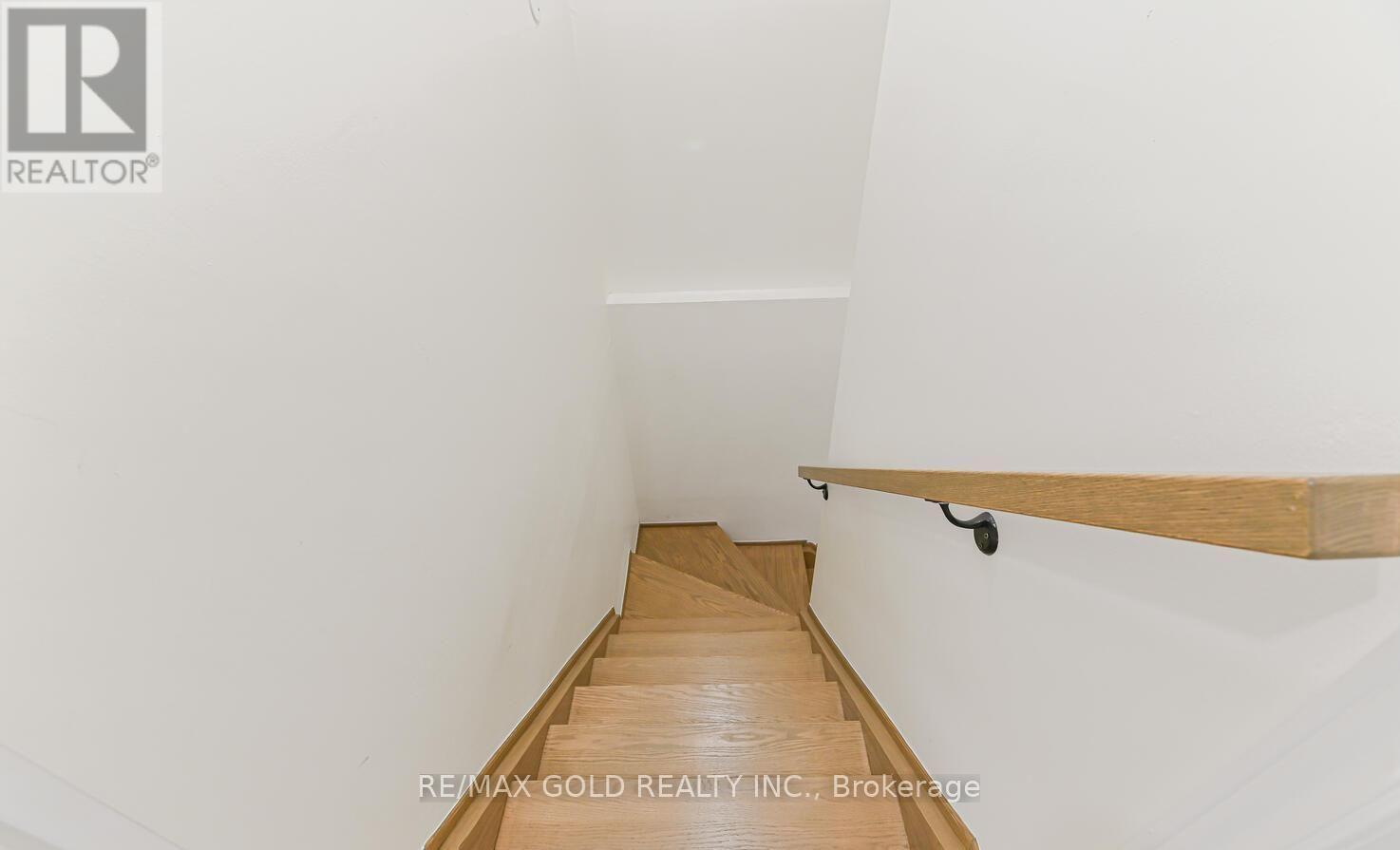 81 Drake Boulevard, Brampton, Ontario  L6T 3L2 - Photo 26 - W12482409