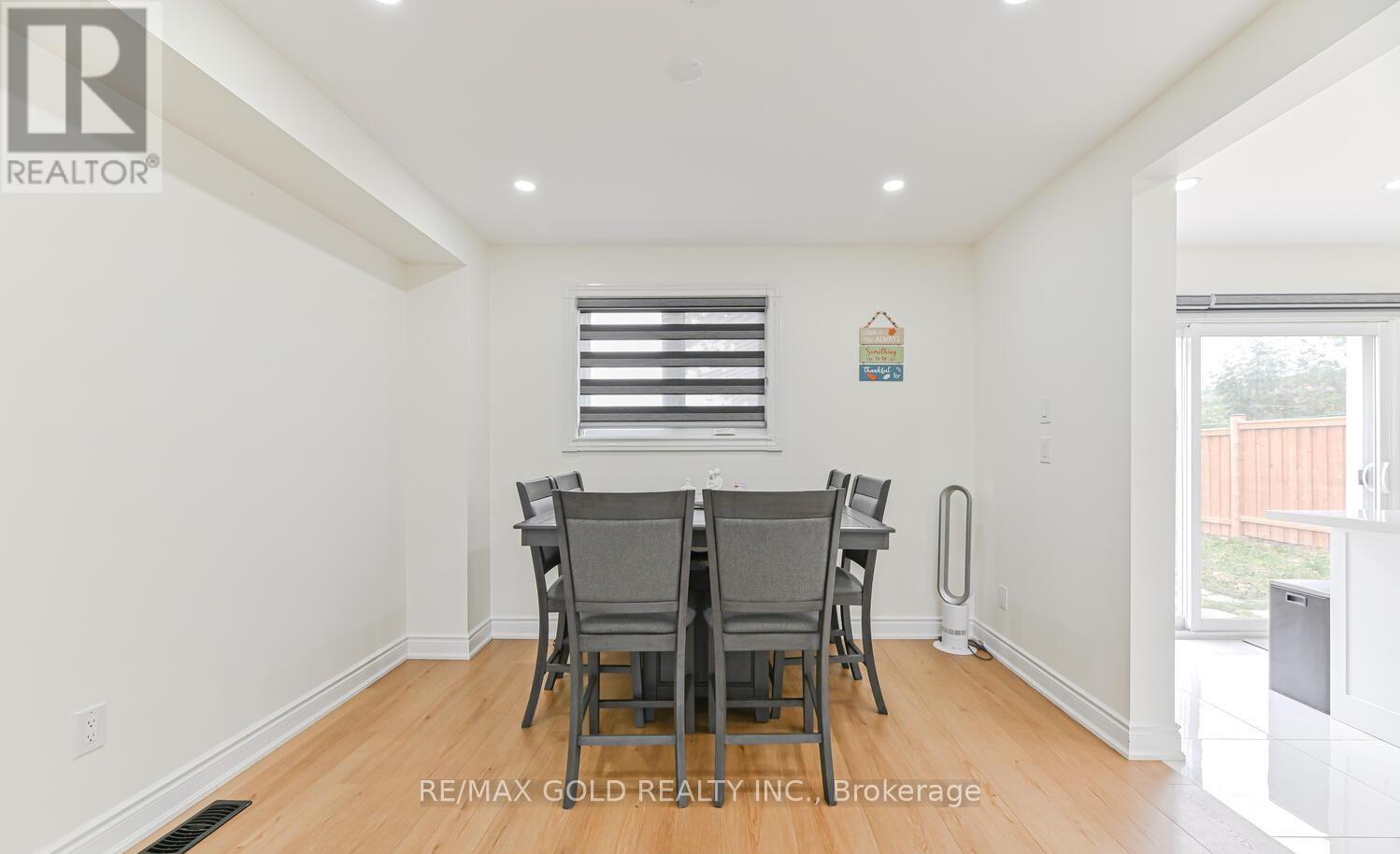 81 Drake Boulevard, Brampton, Ontario  L6T 3L2 - Photo 9 - W12482409