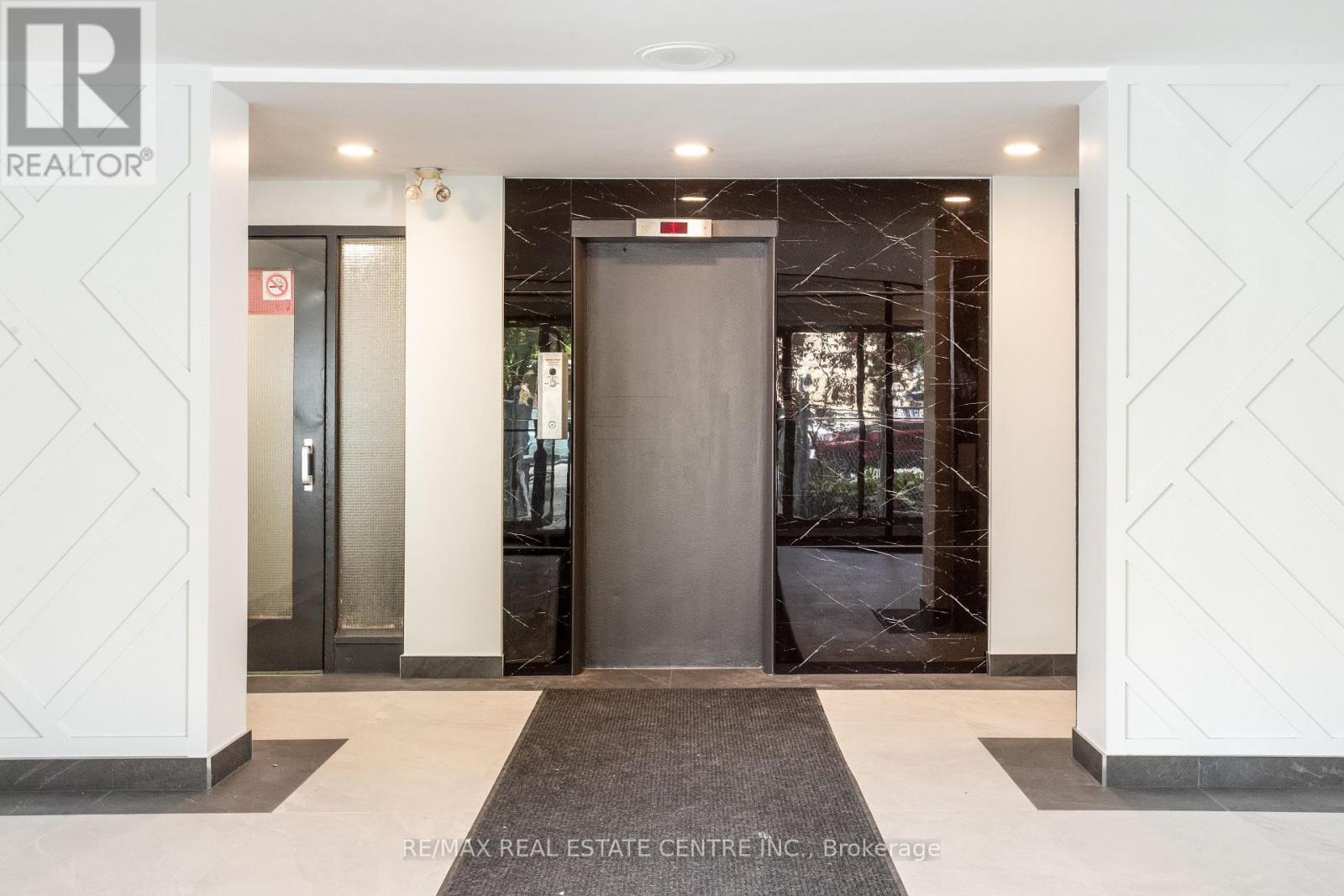 205 - 5 HILL HEIGHTS ROAD E, Toronto, Ontario