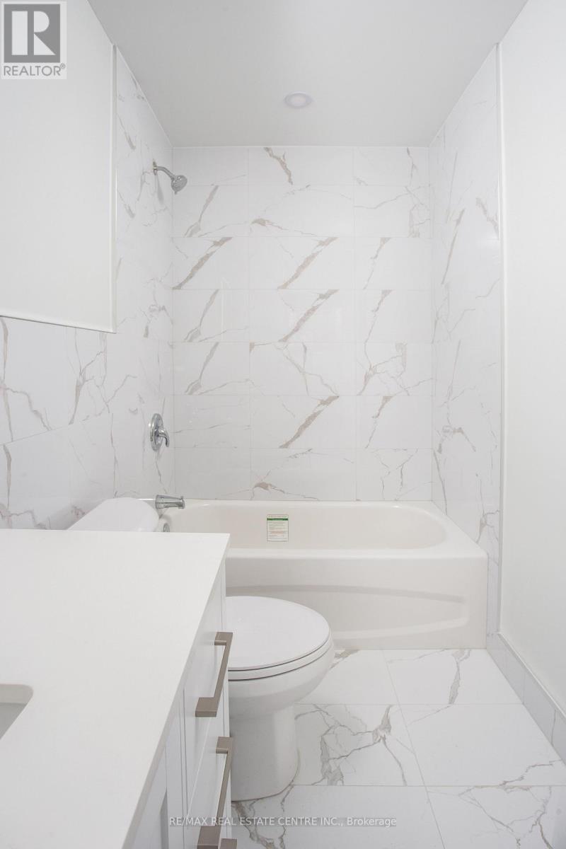 205 - 5 Hill Heights Road E, Toronto, Ontario  M8Y 1Y9 - Photo 8 - W12482411