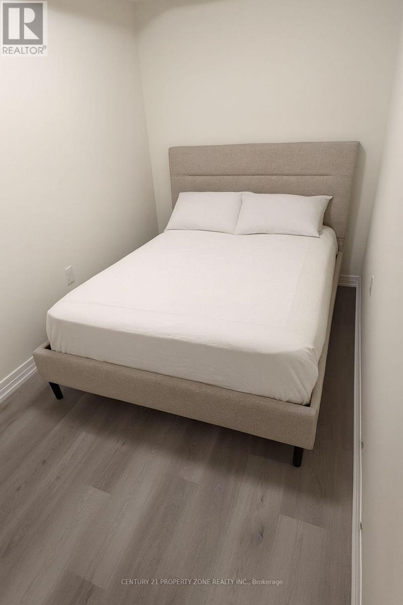 3210 - 15 Watergarden Drive, Mississauga, Ontario  L5R 0H4 - Photo 5 - W12482419