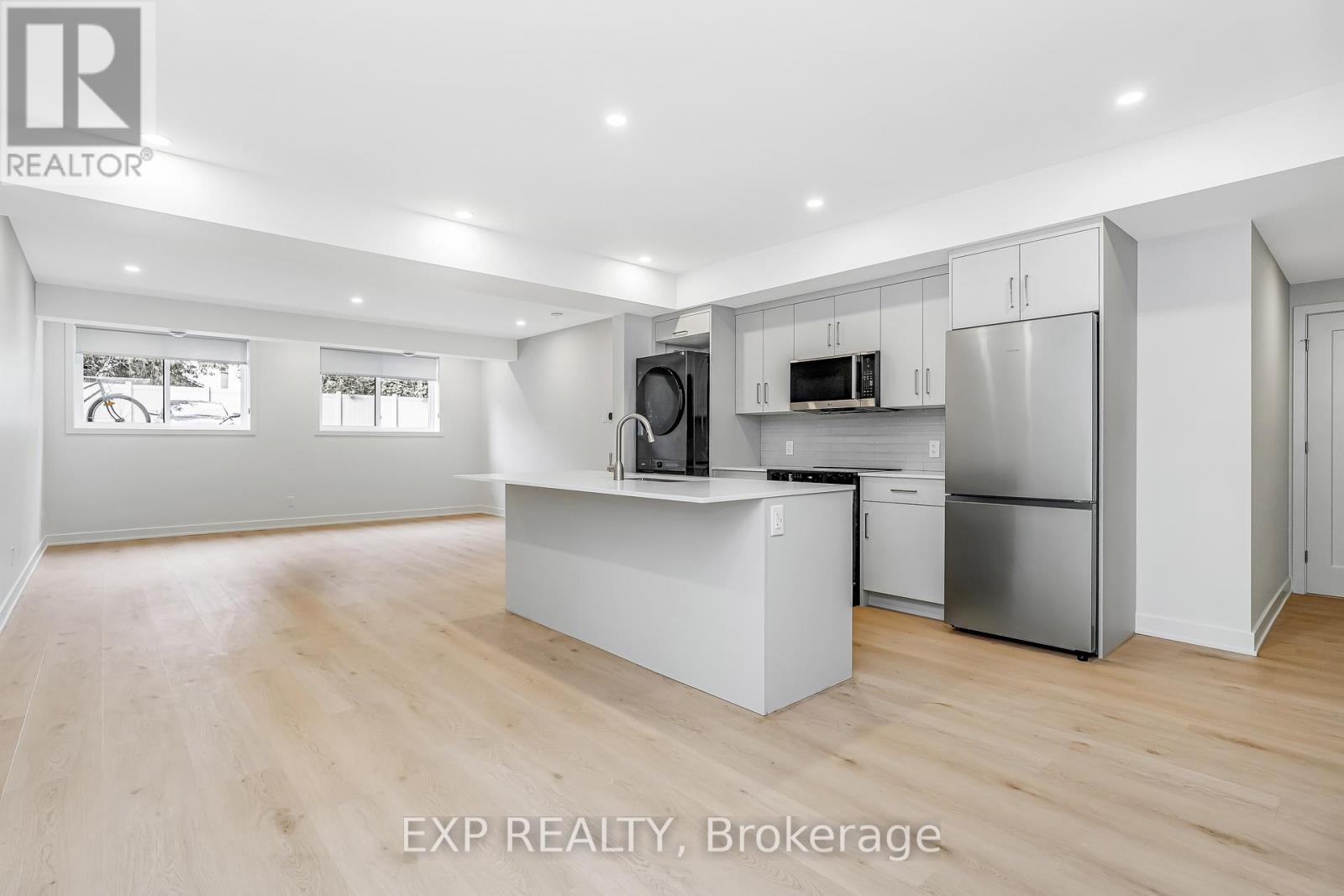 2 - 1267 Summerville Avenue, Ottawa, Ontario  K1Z 8G6 - Photo 4 - X12482435