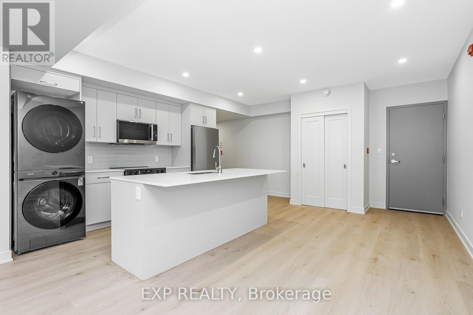2 - 1267 Summerville Avenue, Ottawa, Ontario  K1Z 8G6 - Photo 5 - X12482435