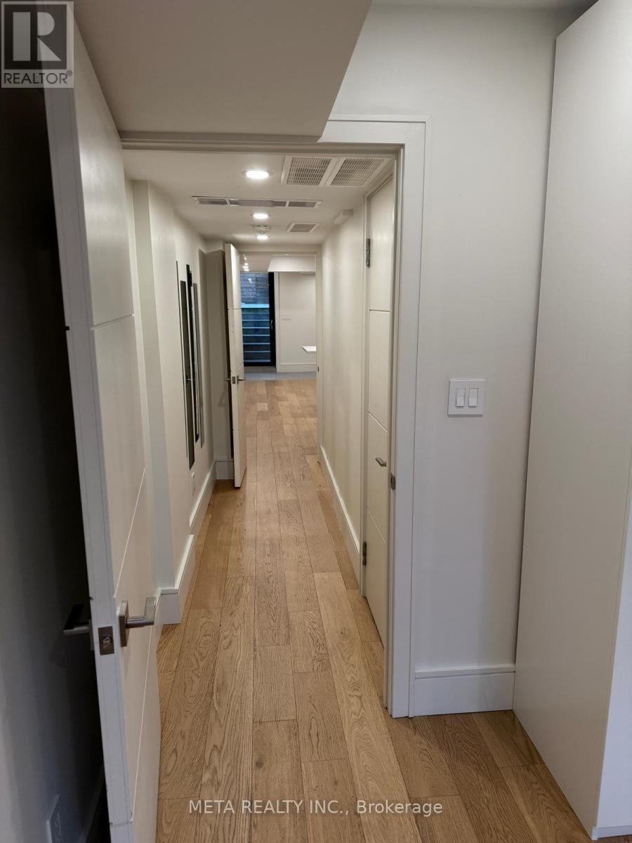 71 Harshaw Avenue, Toronto, Ontario  M8S 1X9 - Photo 8 - W12376248