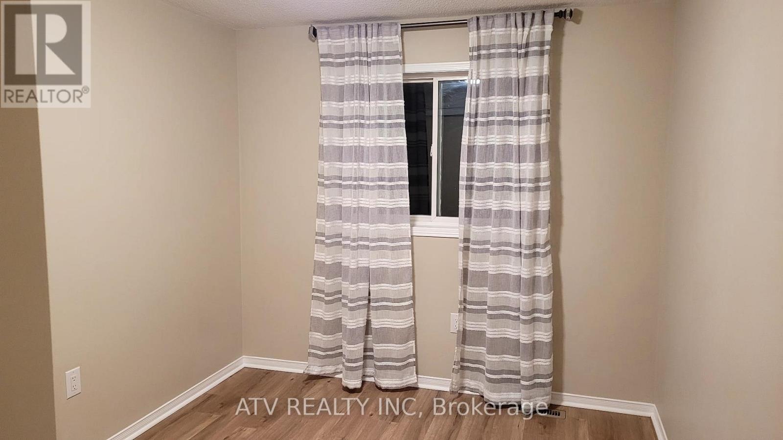 133 Columbia Road, Barrie (Holly), Ontario  L4N 8E3 - Photo 11 - S12482429