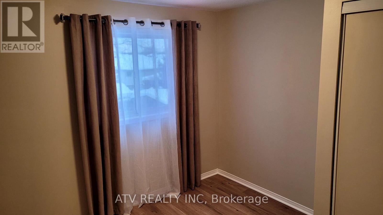 133 Columbia Road, Barrie (Holly), Ontario  L4N 8E3 - Photo 13 - S12482429