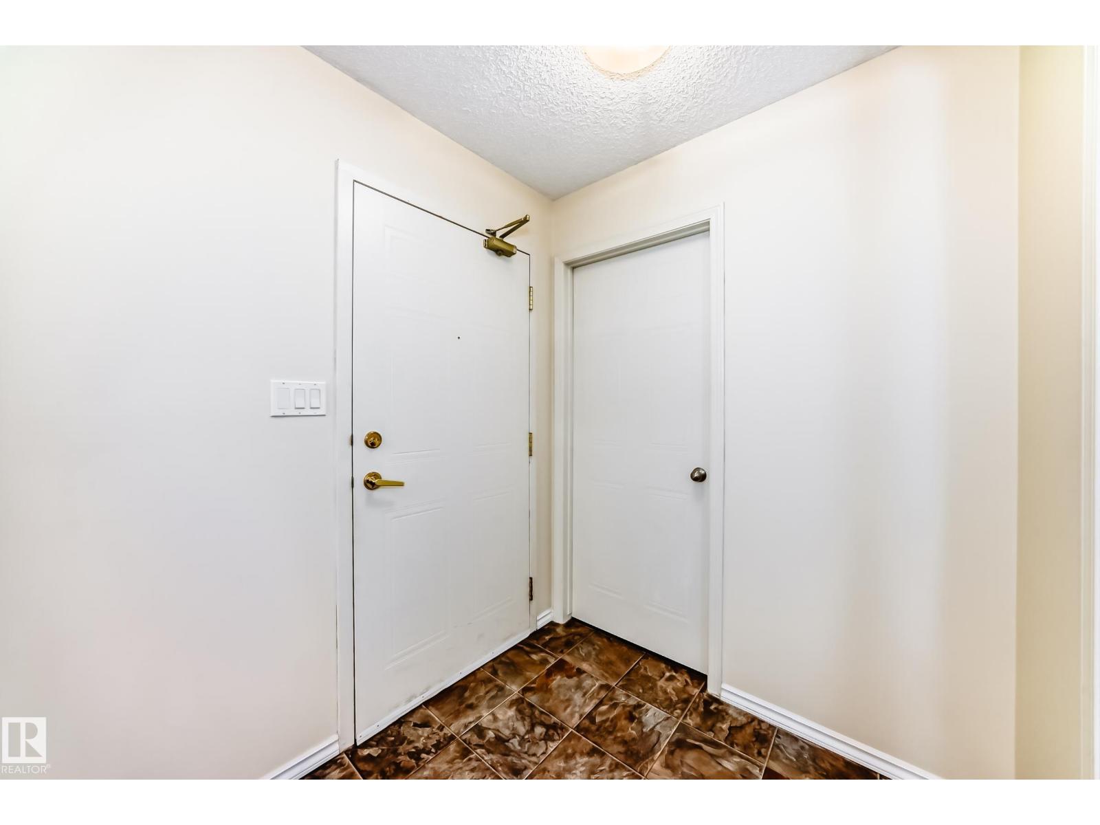 #117 15503 106 St Nw, Edmonton, Alberta  T5X 5W7 - Photo 3 - E4463554