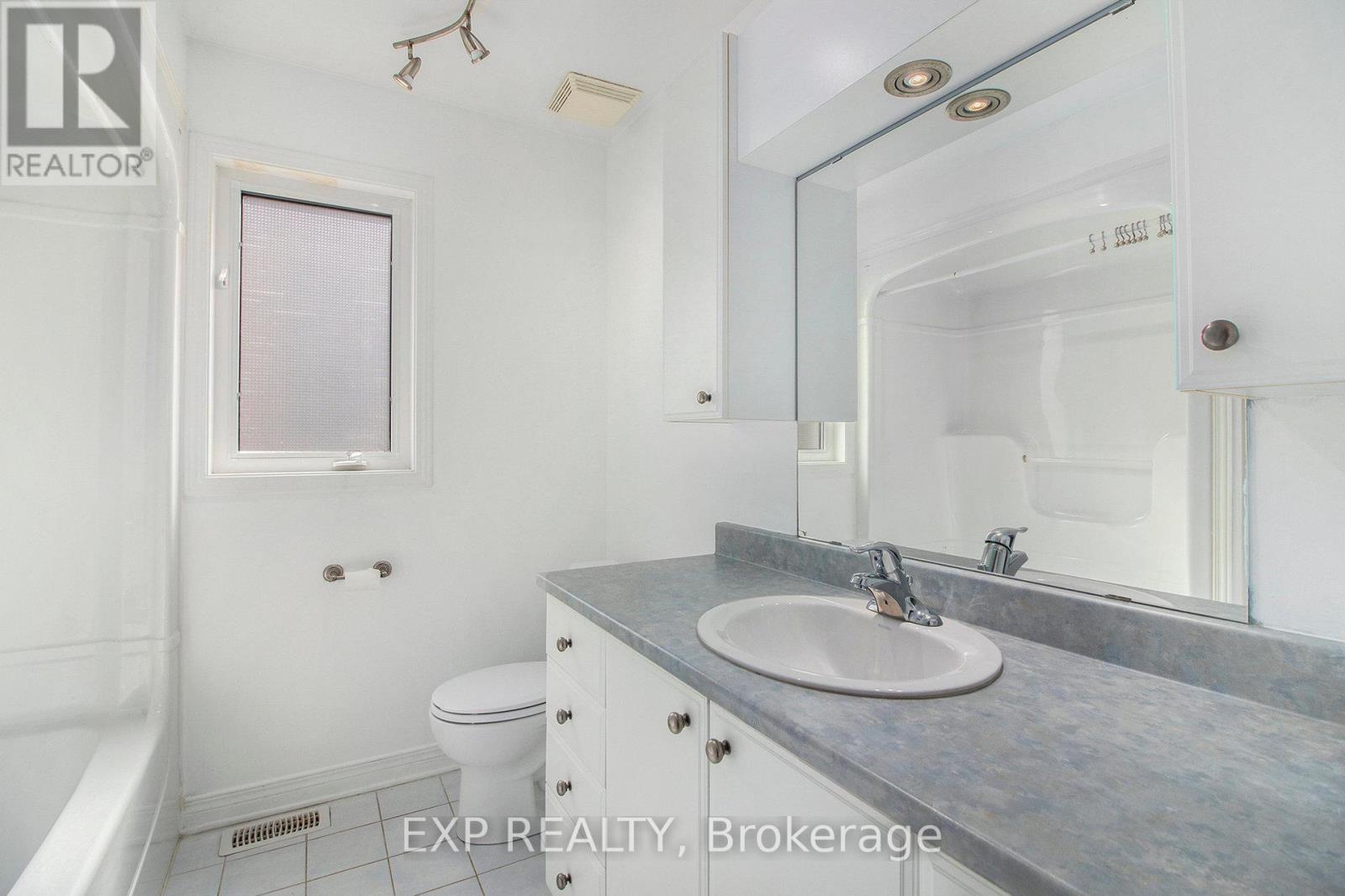 234 Sandra Crescent, Clarence-Rockland, Ontario  K4K 1R6 - Photo 18 - X12429756