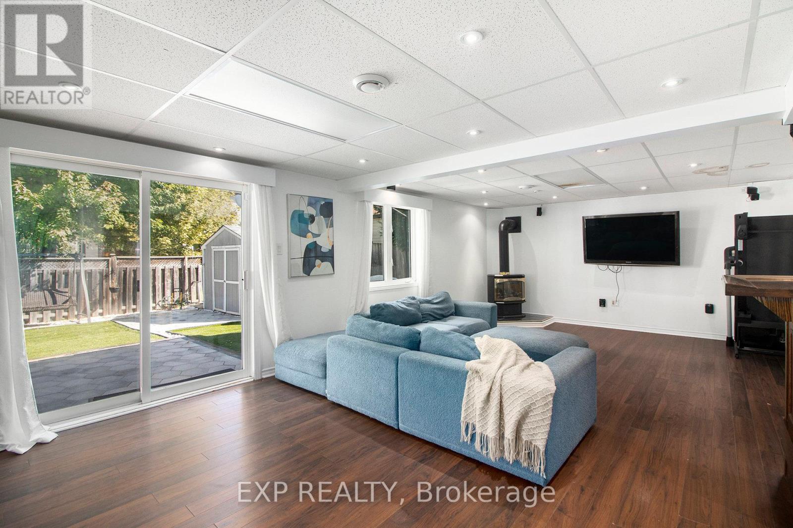234 Sandra Crescent, Clarence-Rockland, Ontario  K4K 1R6 - Photo 26 - X12429756
