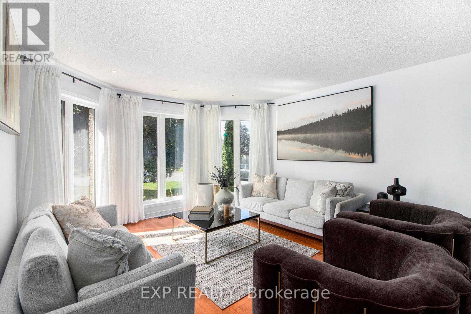 234 Sandra Crescent, Clarence-Rockland, Ontario  K4K 1R6 - Photo 4 - X12429756