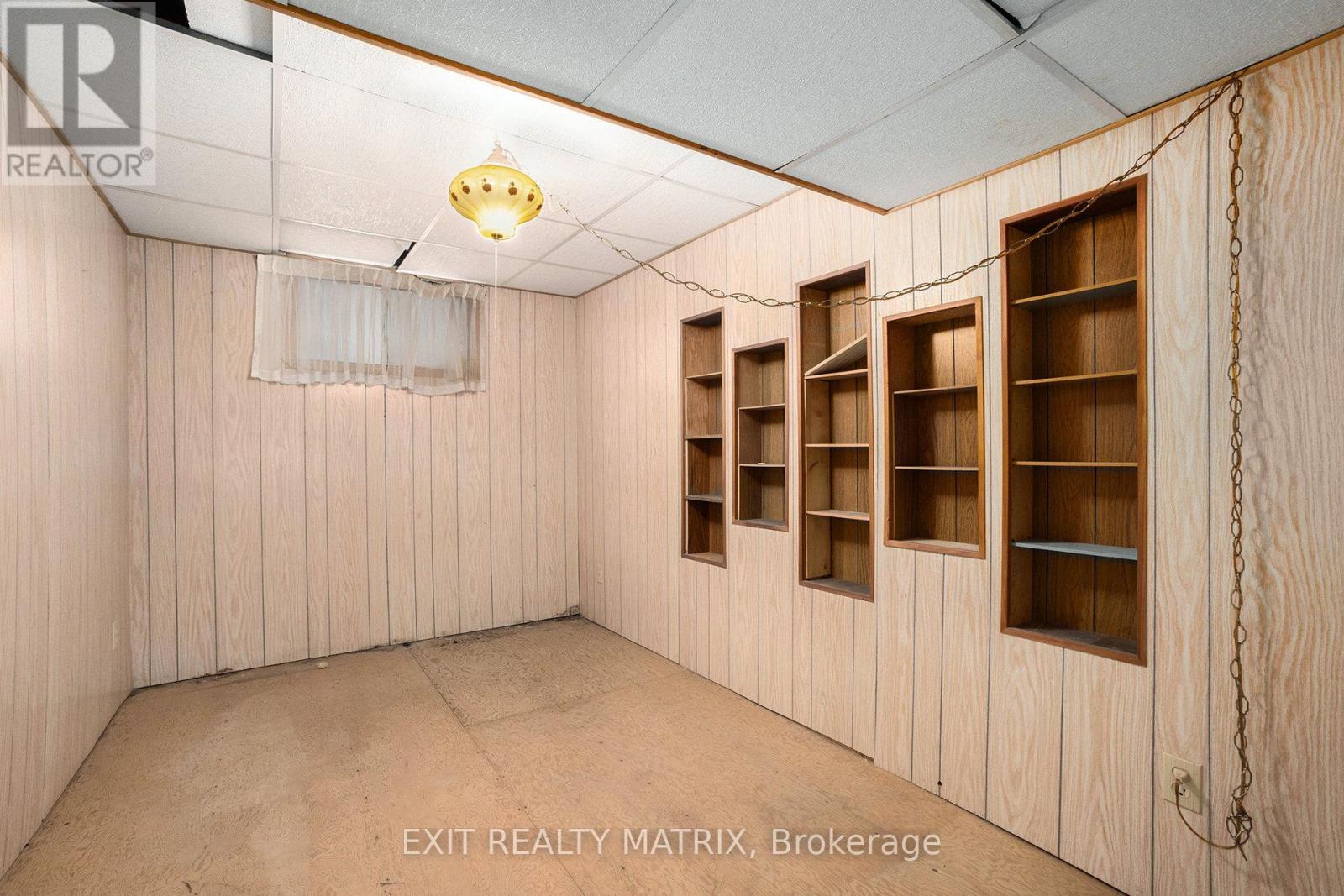 404 Maria Goretti Circle, Ottawa, Ontario  K1L 6S4 - Photo 14 - X12482441