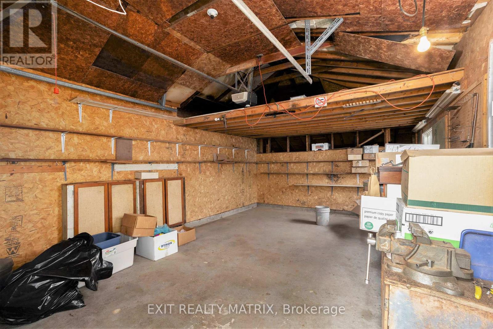 404 Maria Goretti Circle, Ottawa, Ontario  K1L 6S4 - Photo 18 - X12482441