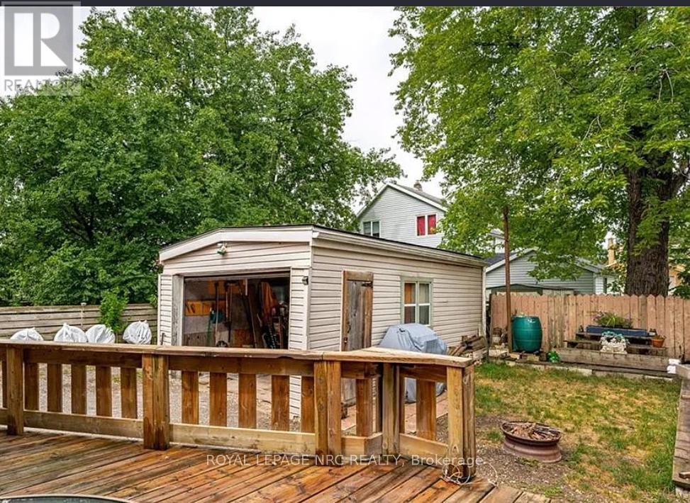 154 Maple Avenue N, Welland, Ontario  L3C 5G4 - Photo 8 - X12482438