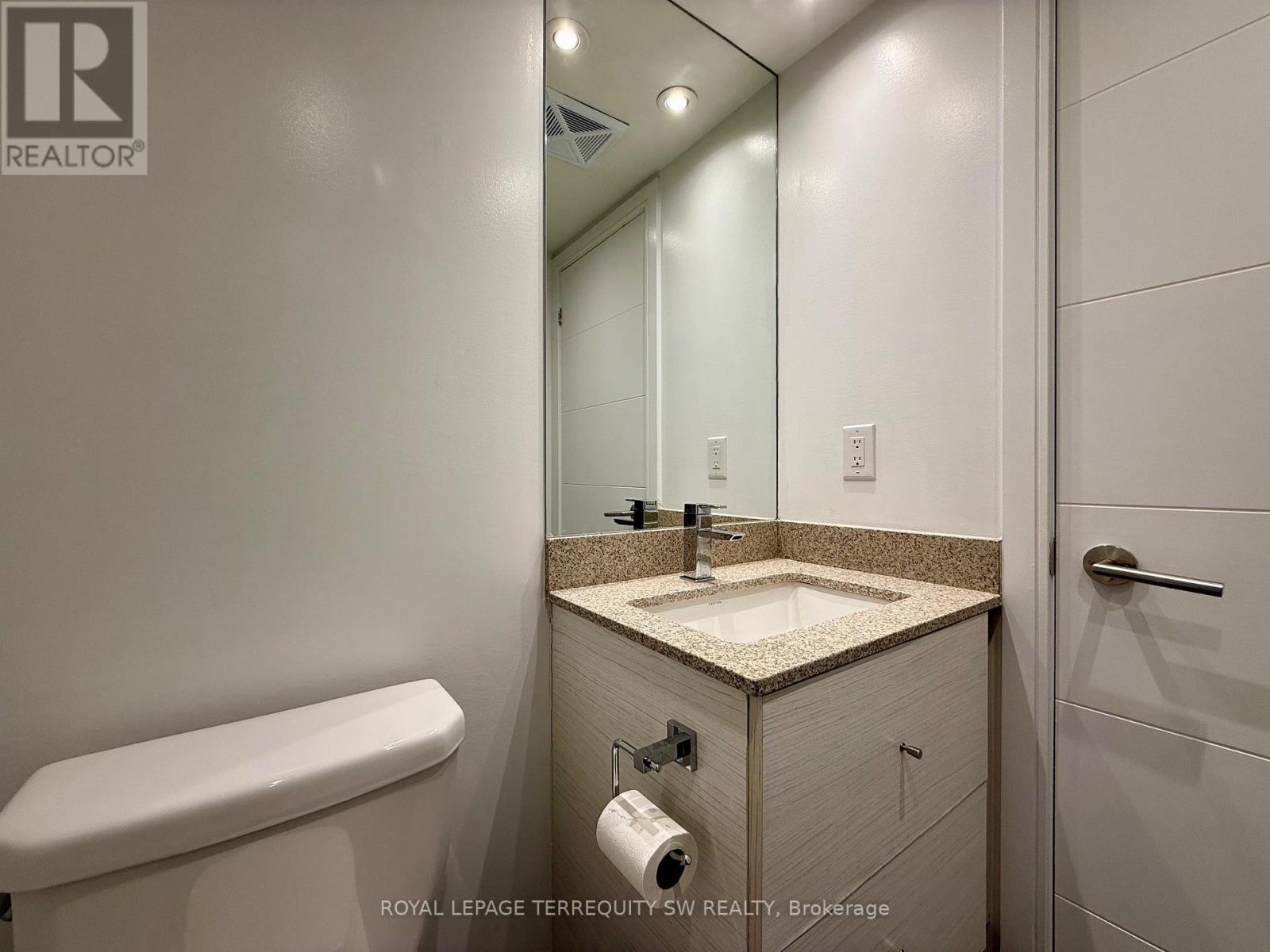 1129 - 525 Adelaide Street W, Toronto, Ontario  M6E 1B1 - Photo 10 - C12482446