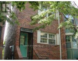 11 QUARRY COURT, Toronto, Ontario