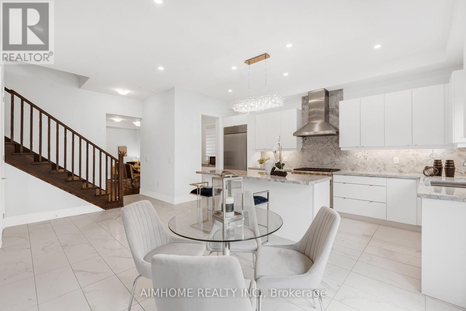 27 William Logan Drive, Richmond Hill, Ontario  L4E 1K3 - Photo 12 - N12482448
