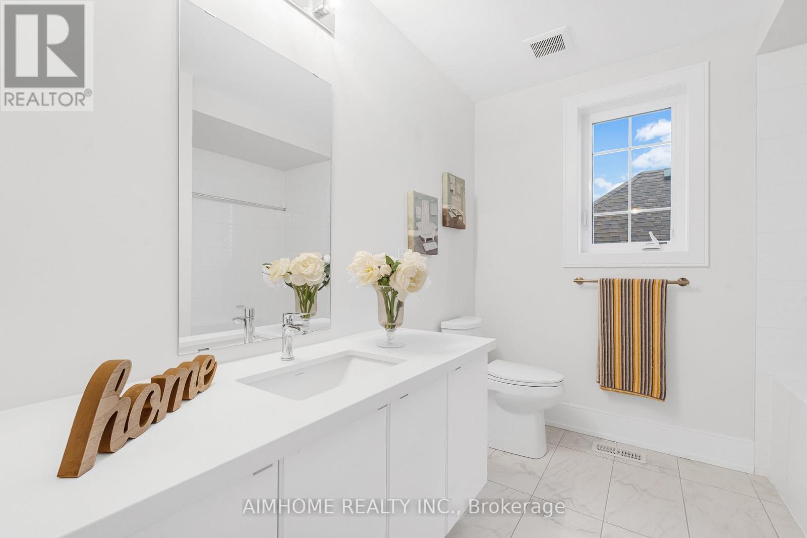 27 William Logan Drive, Richmond Hill, Ontario  L4E 1K3 - Photo 34 - N12482448