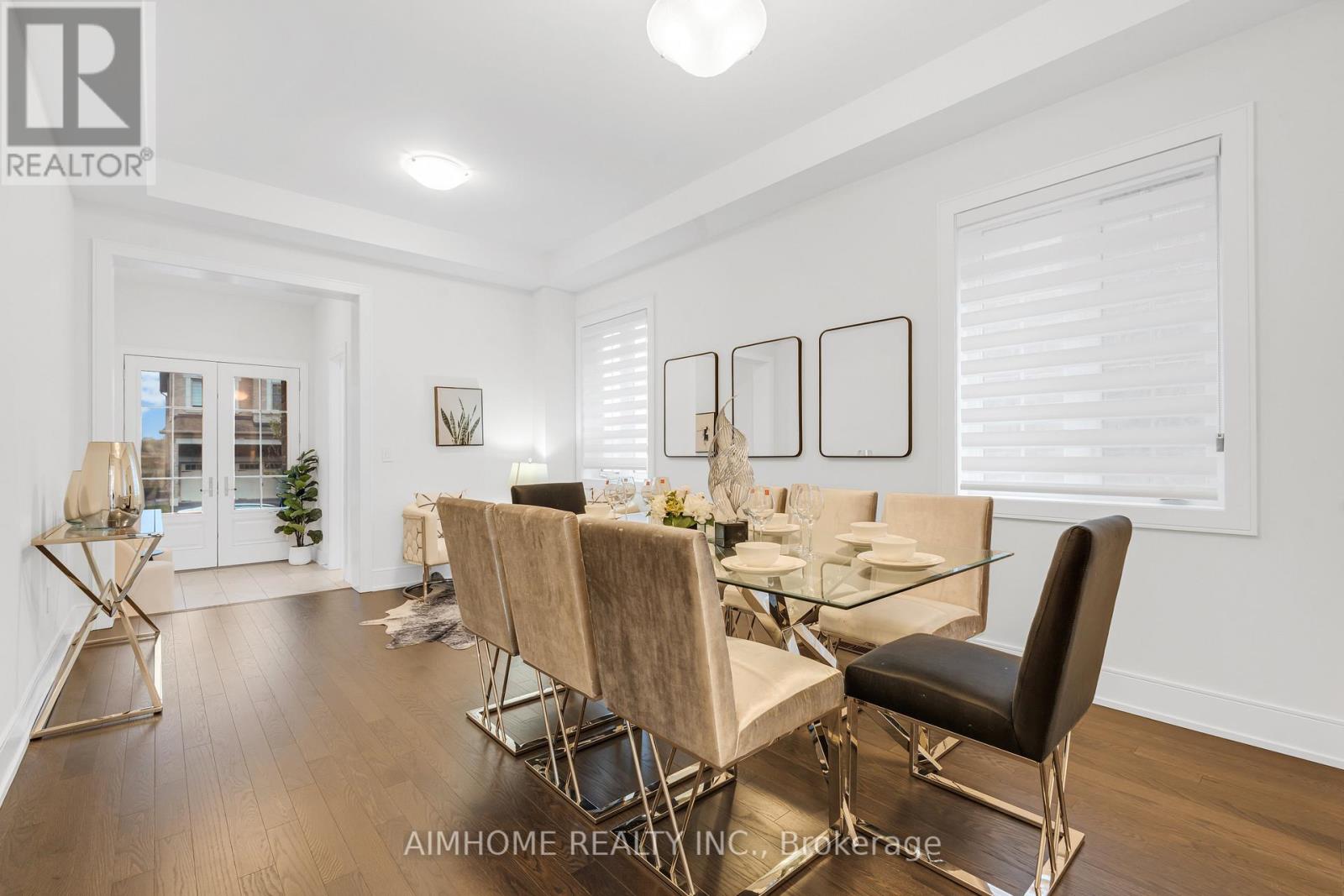 27 William Logan Drive, Richmond Hill, Ontario  L4E 1K3 - Photo 7 - N12482448
