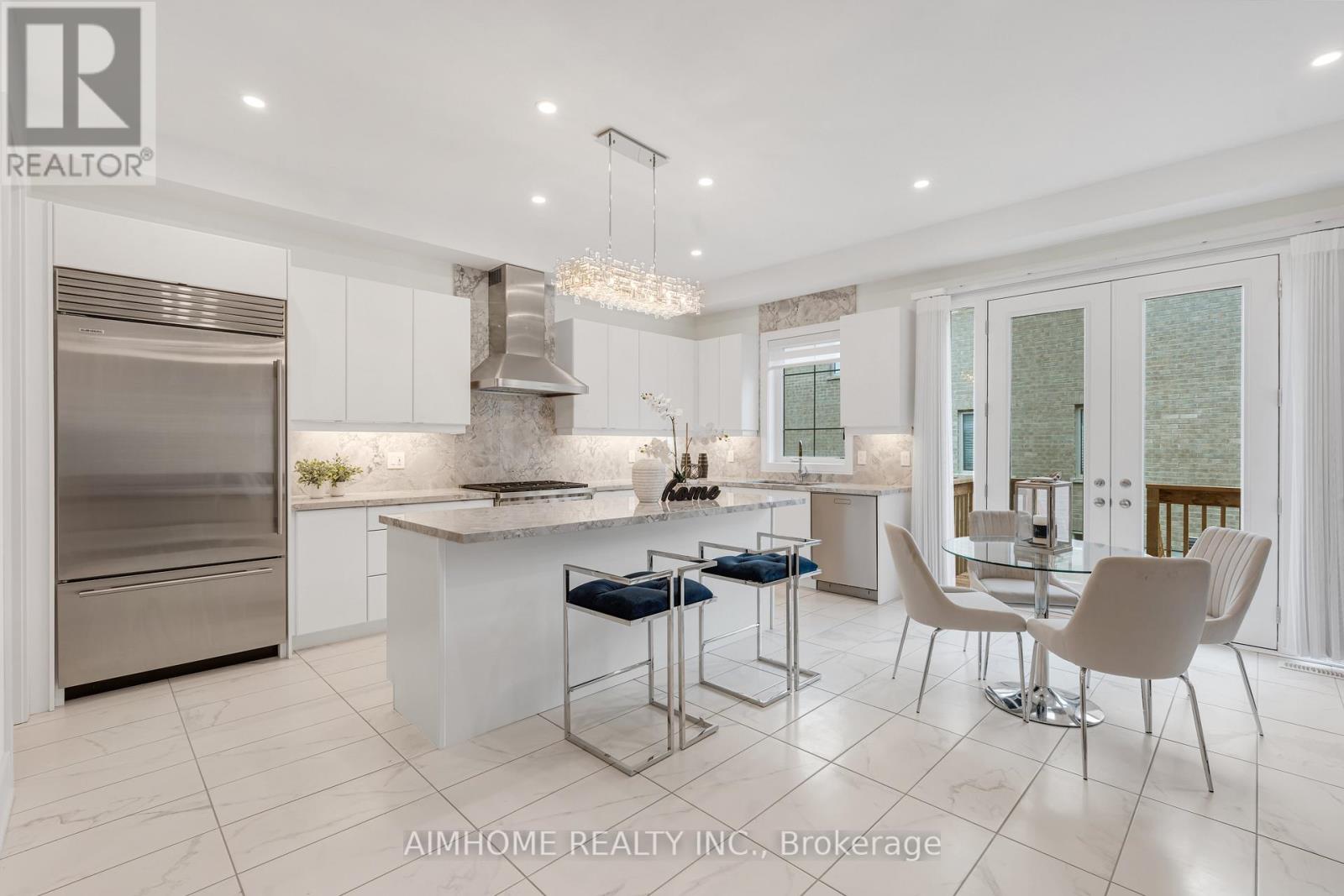 27 William Logan Drive, Richmond Hill, Ontario  L4E 1K3 - Photo 8 - N12482448