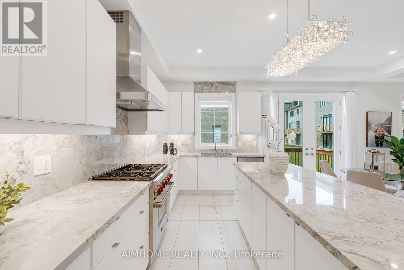 27 William Logan Drive, Richmond Hill, Ontario  L4E 1K3 - Photo 9 - N12482448