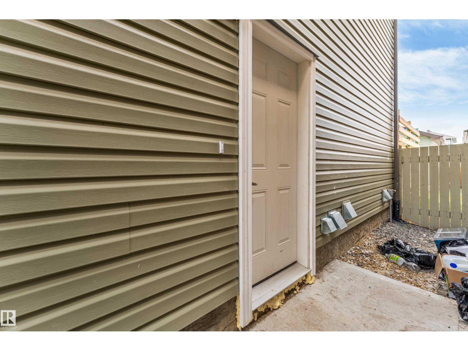 1544 21 St Nw, Edmonton, Alberta  T6T 2B7 - Photo 3 - E4463555