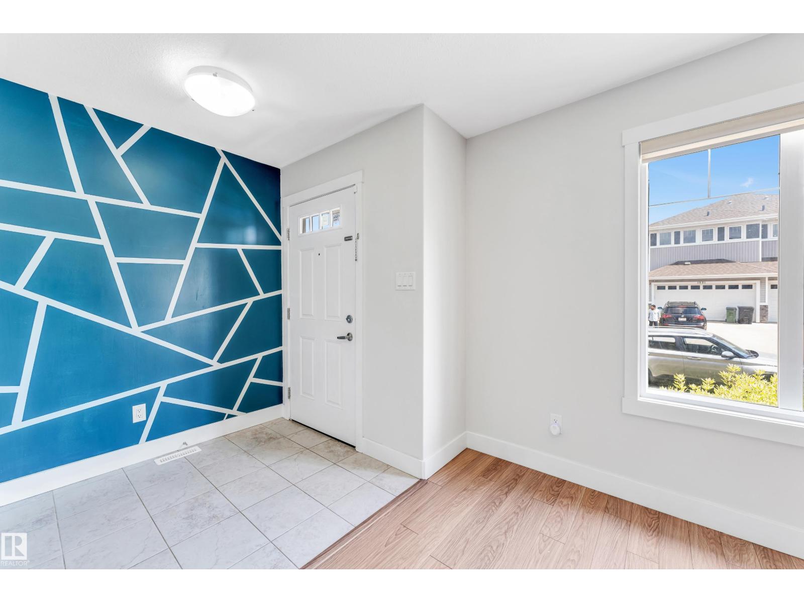 1544 21 St Nw, Edmonton, Alberta  T6T 2B7 - Photo 4 - E4463555