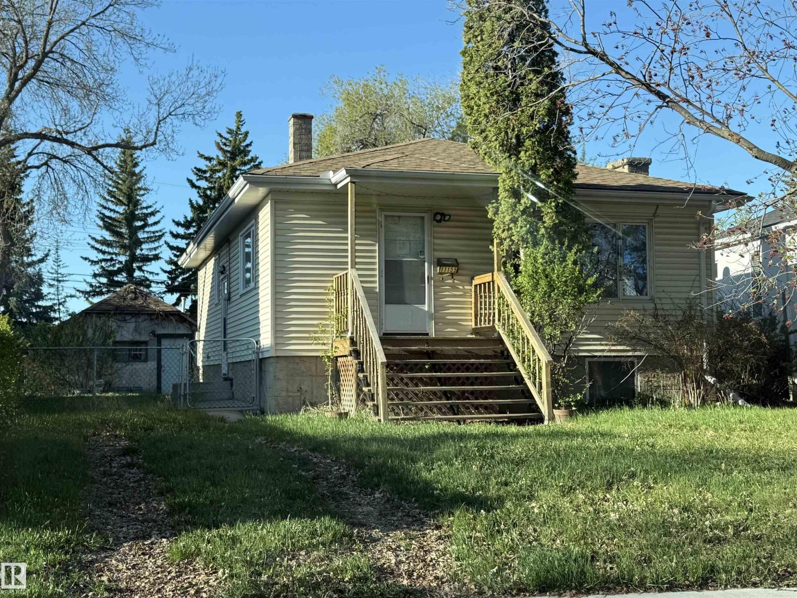 11155 62 AV NW, Edmonton, Alberta