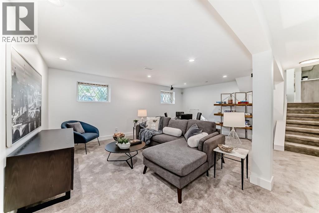 129 Glenpatrick Drive Sw, Calgary, Alberta  T3E 4L7 - Photo 17 - A2264828