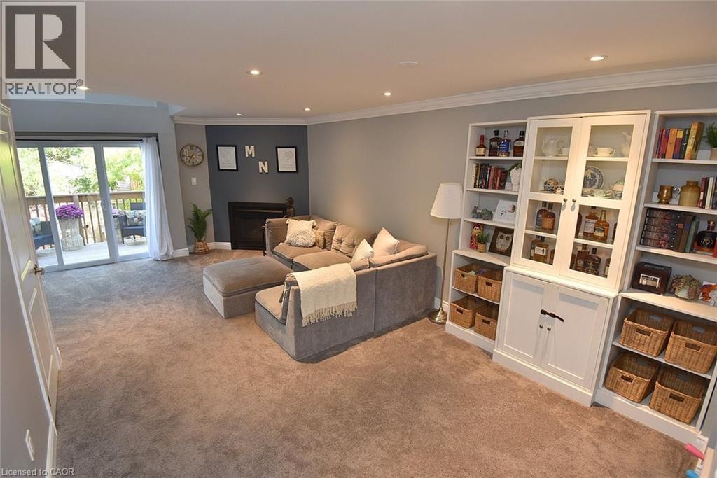 2075 Walkers Line Unit# 203, Burlington, Ontario  L7M 4G7 - Photo 5 - 40776501