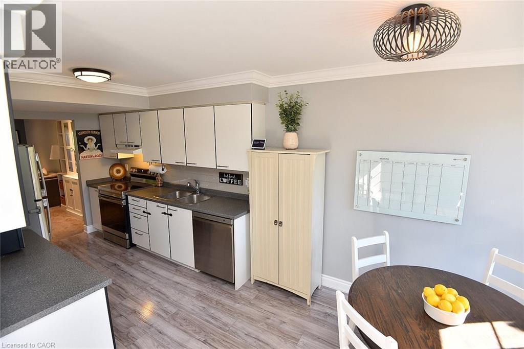 2075 Walkers Line Unit# 203, Burlington, Ontario  L7M 4G7 - Photo 16 - 40776501