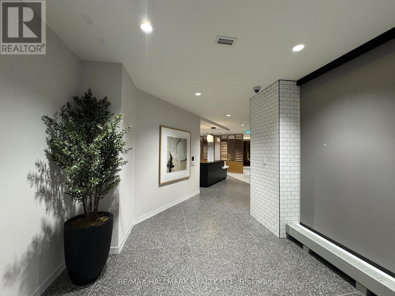 1404 - 2495 Eglinton Avenue W, Mississauga, Ontario  L5M 2T2 - Photo 24 - W12482455