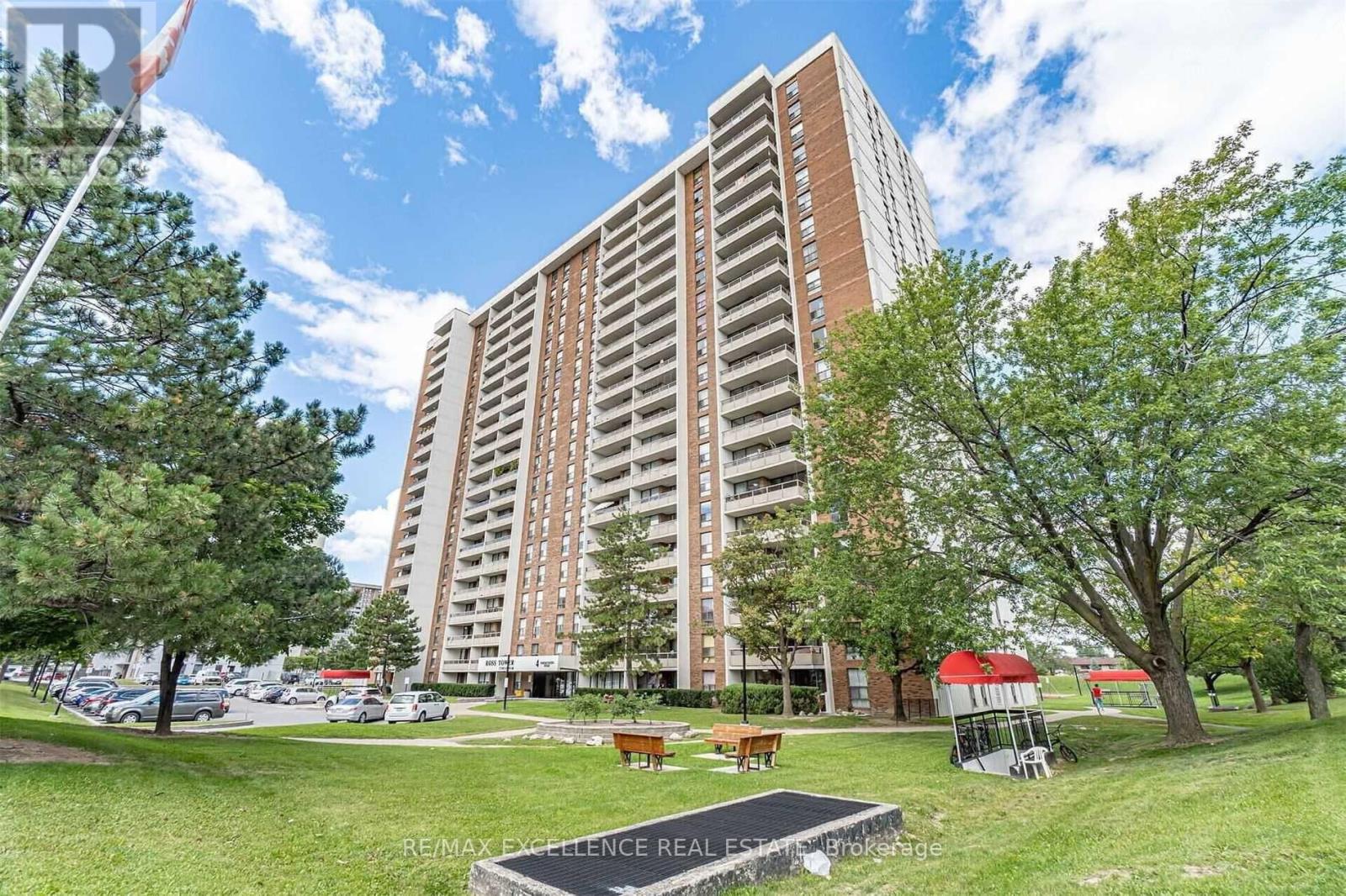 1106 - 4 Kings Cross Road, Brampton, Ontario  L6T 3X8 - Photo 2 - W12482457