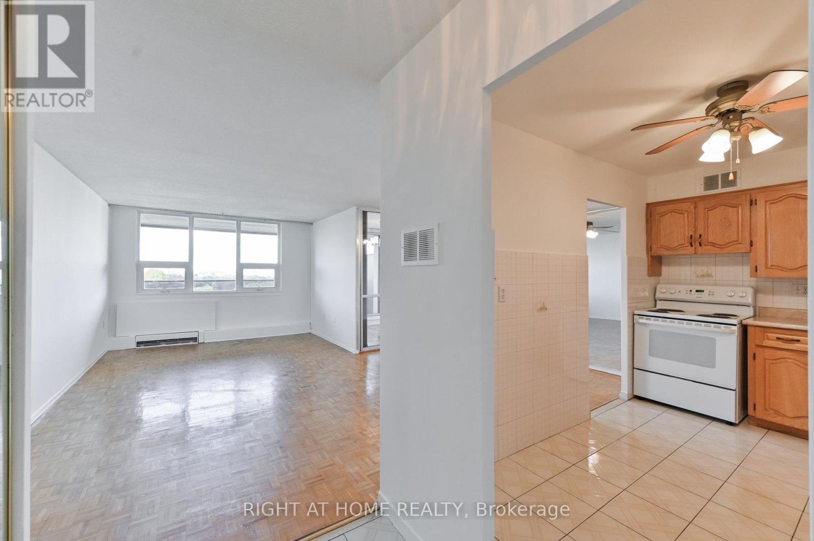 1212 - 15 La Rose Avenue, Toronto, Ontario  M9P 1A7 - Photo 11 - W12482458