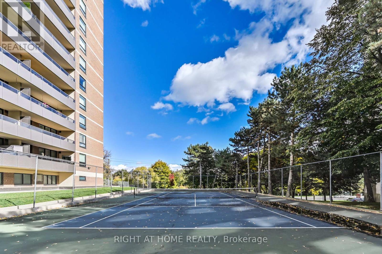 1212 - 15 La Rose Avenue, Toronto, Ontario  M9P 1A7 - Photo 38 - W12482458