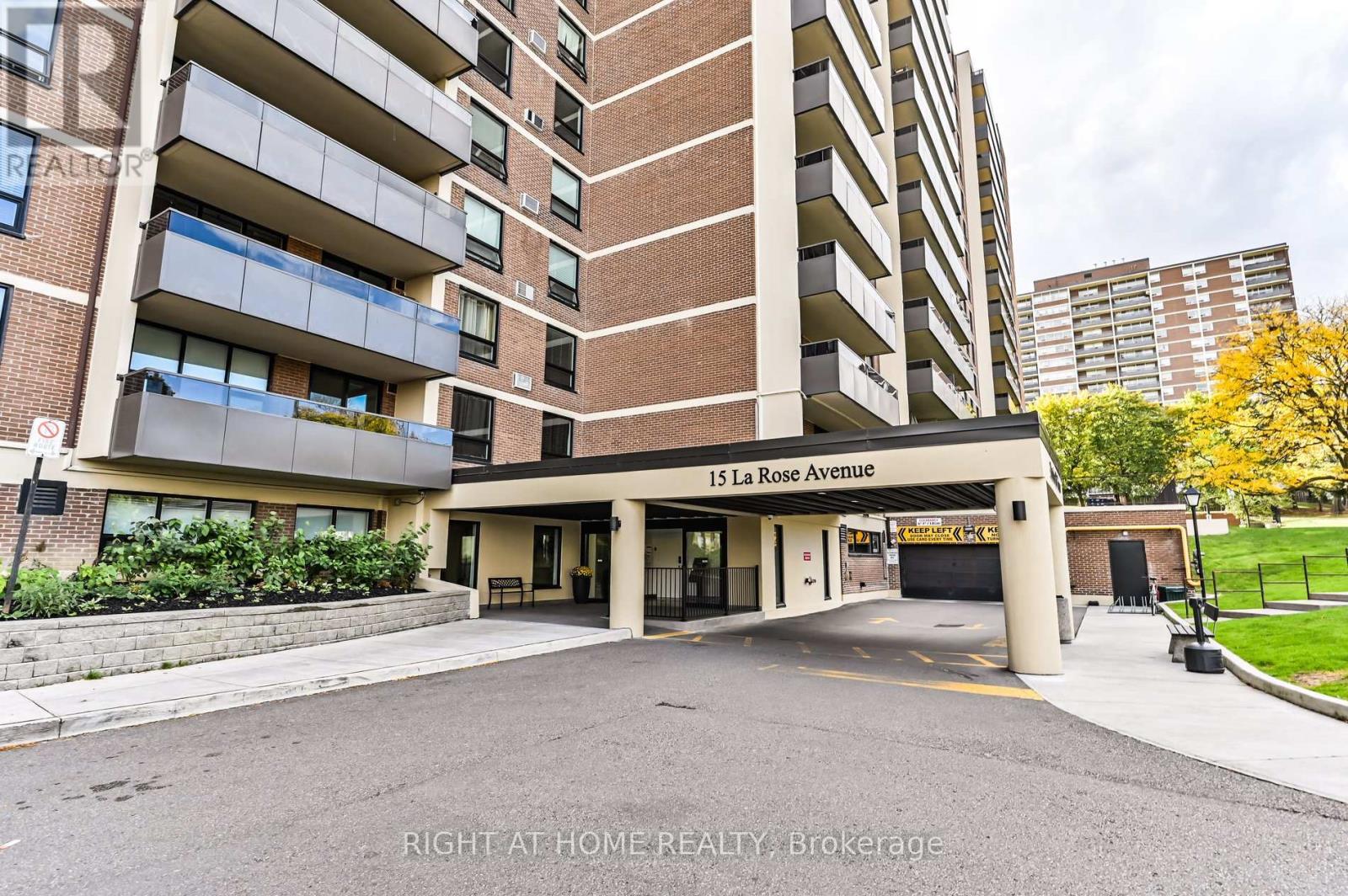 1212 - 15 La Rose Avenue, Toronto, Ontario  M9P 1A7 - Photo 4 - W12482458