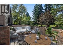 2 Canterbury Gardens SW Canyon Meadows