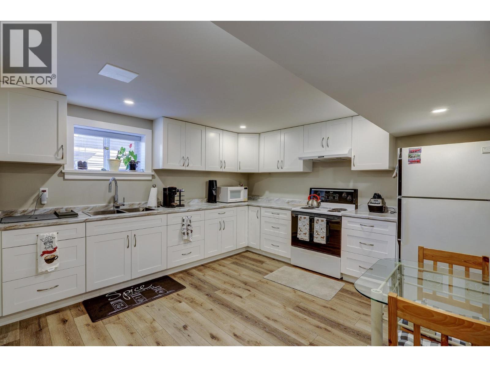 8612 11th Avenue, Burnaby, British Columbia  V3N 2P8 - Photo 26 - R3014528