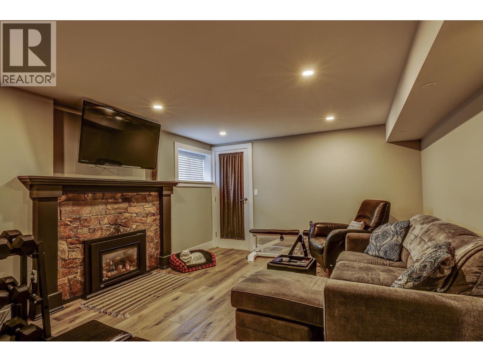 8612 11th Avenue, Burnaby, British Columbia  V3N 2P8 - Photo 20 - R3014528