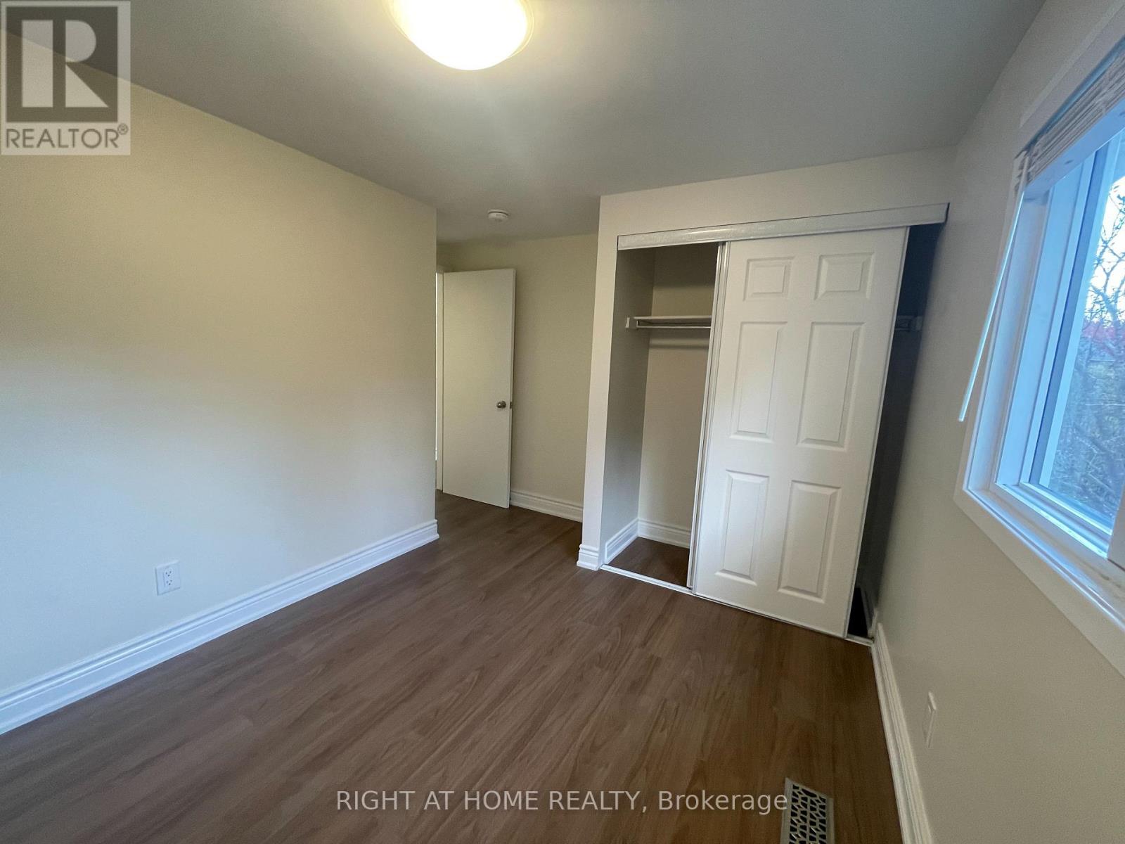 Upper Unit - 139 Riverview Street, Oakville, Ontario  L6L 5P6 - Photo 27 - W12482463