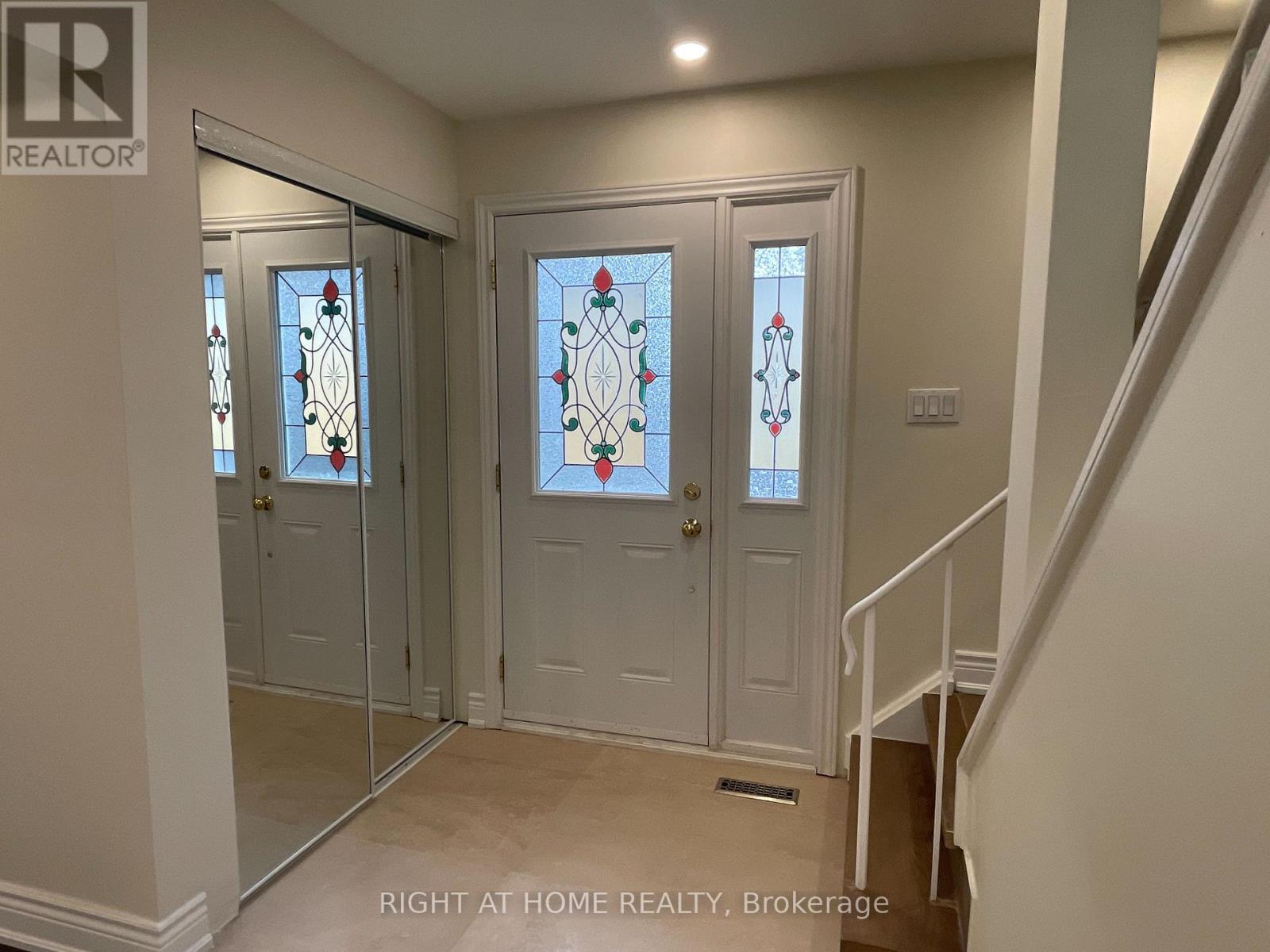 Upper Unit - 139 Riverview Street, Oakville, Ontario  L6L 5P6 - Photo 3 - W12482463