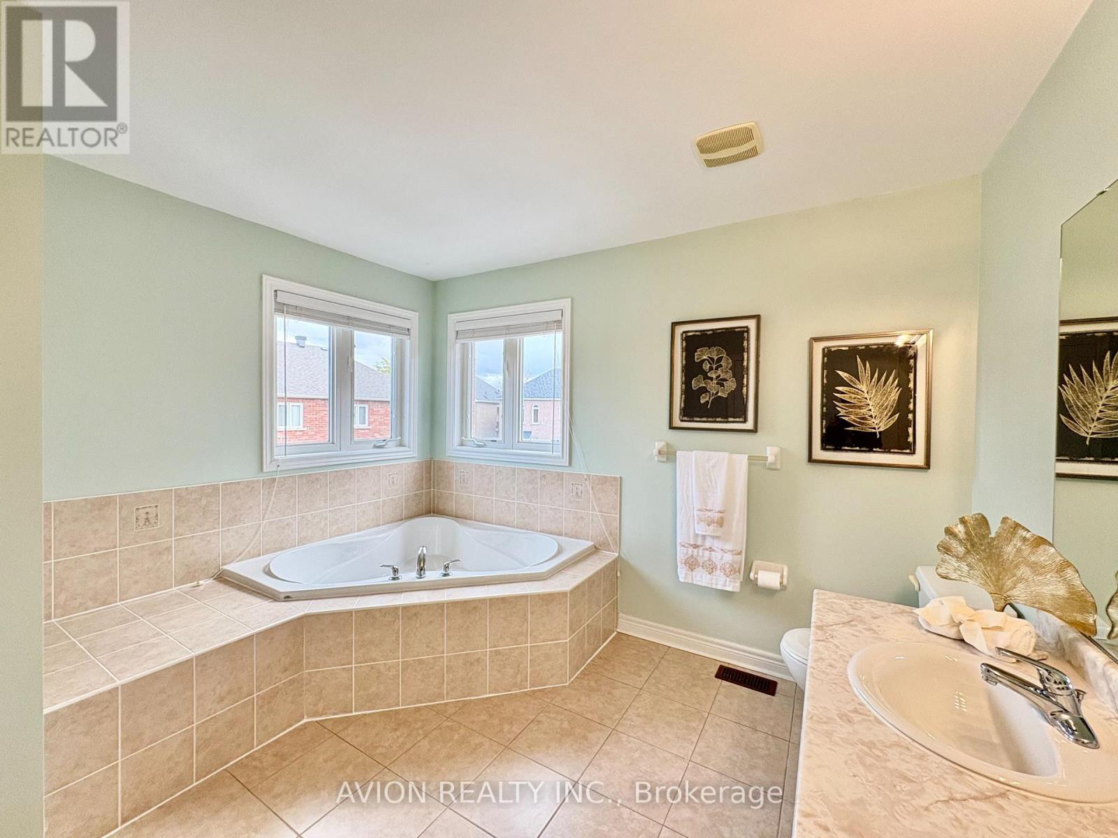 9 Outerbrook Road, Markham, Ontario  L6E 1Y8 - Photo 30 - N12482476