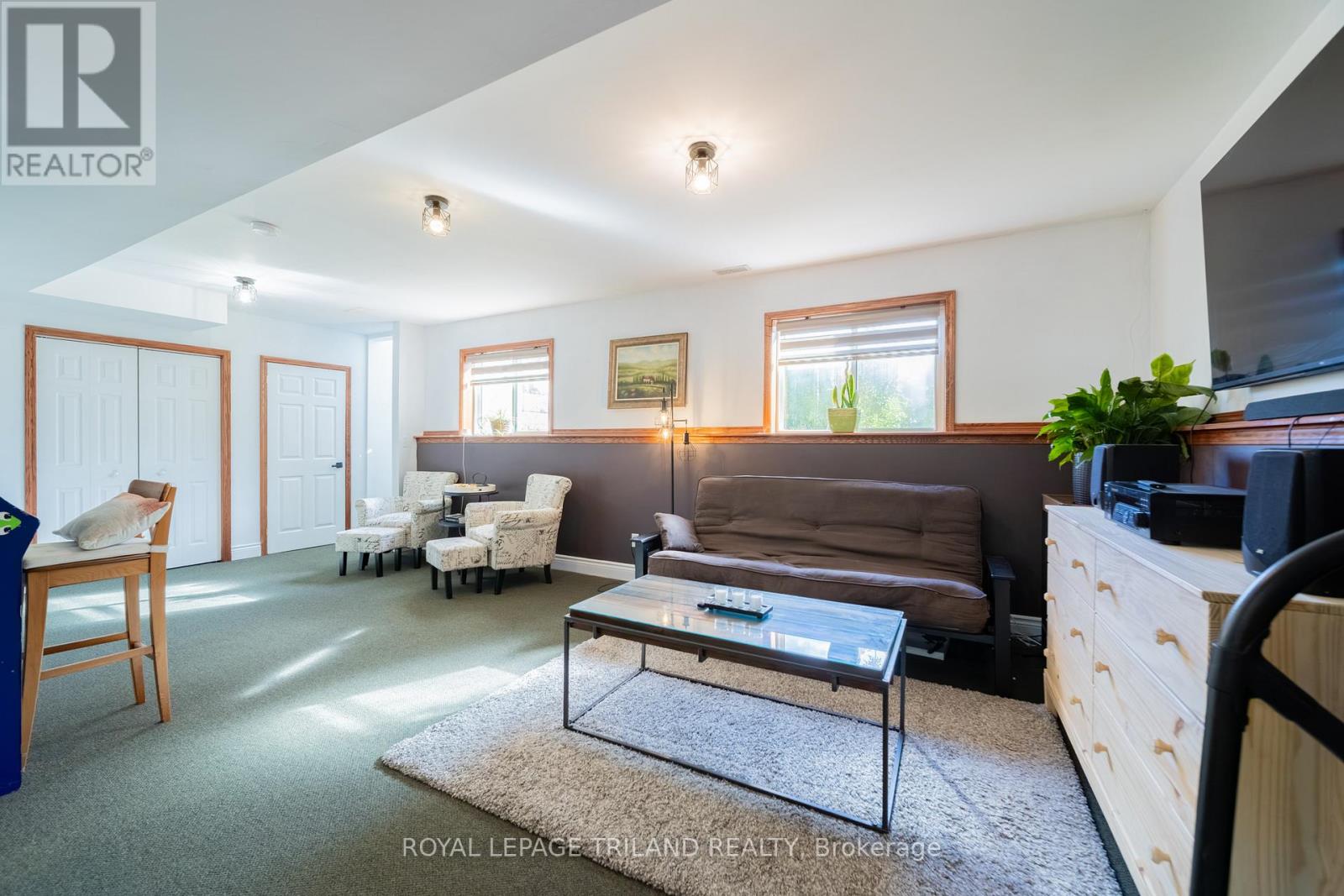 212 Golfview Street, Lambton Shores, Ontario  N0M 2N0 - Photo 30 - X12482479