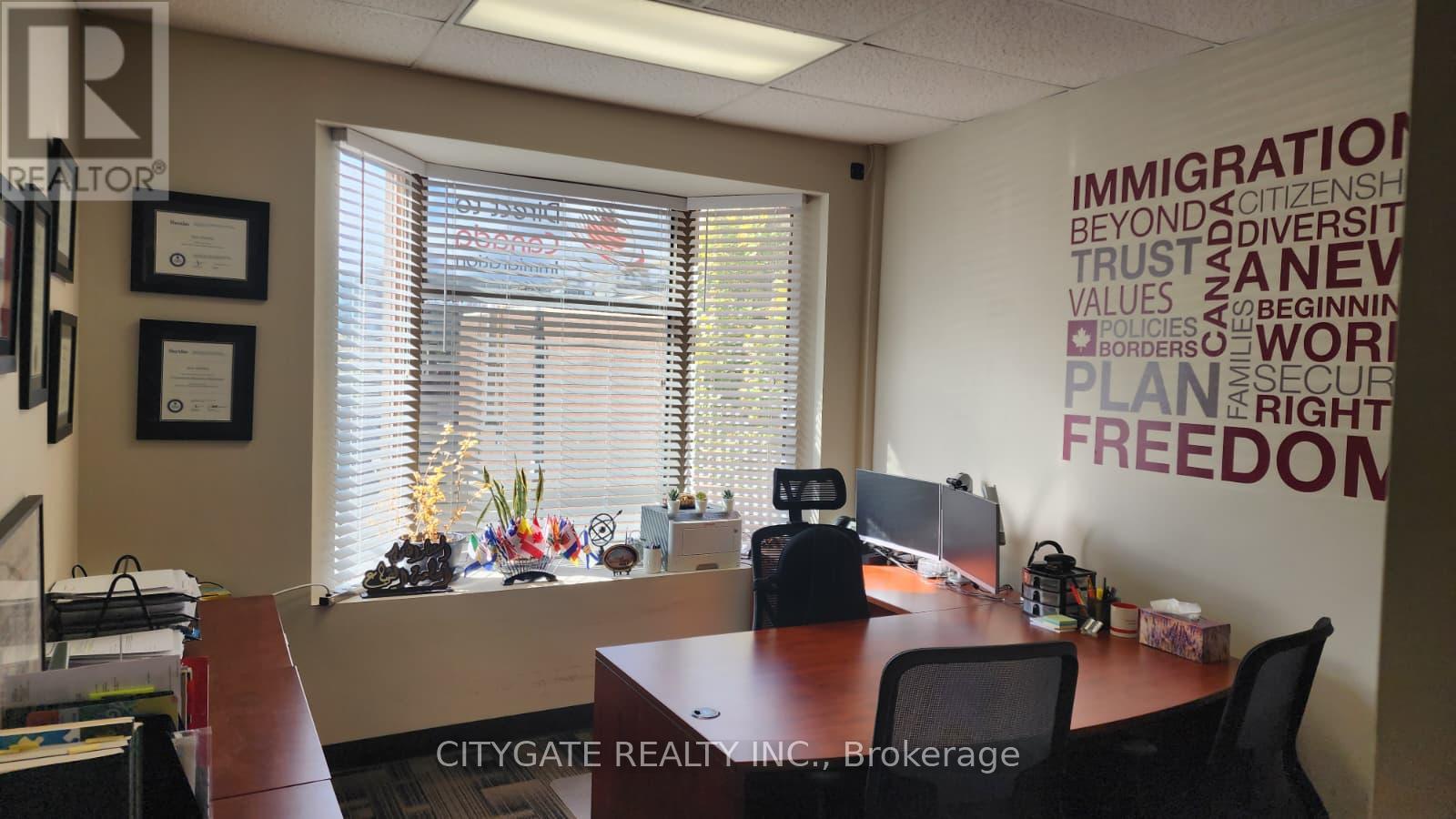 Unit 209 - 168 Queen Street S, Mississauga, Ontario  L5M 1K8 - Photo 4 - W12482481