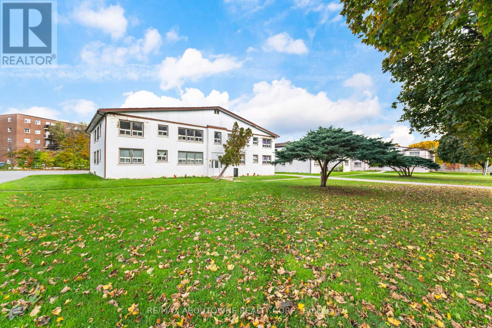 3 - 1031 CHURCHILL AVENUE E, Oakville, Ontario