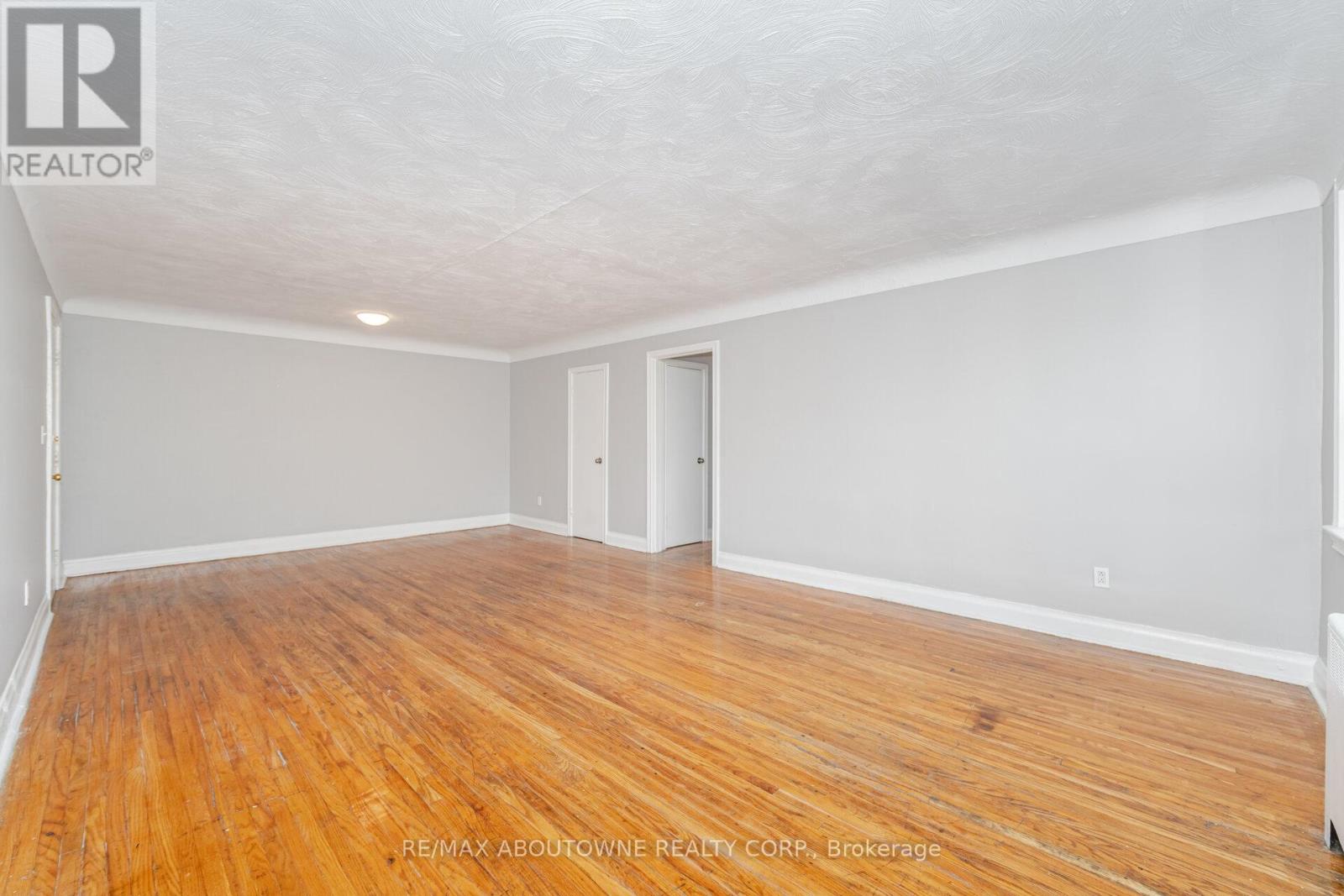 3 - 1031 Churchill Avenue E, Oakville, Ontario  L6H 1A3 - Photo 11 - W12482483